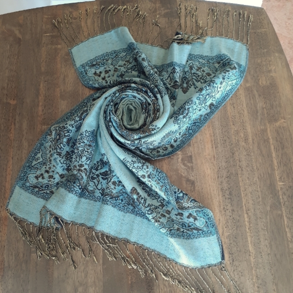 Ladies wrap/shawl..OS